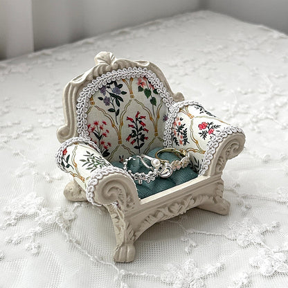 Resin jewelry rack sofa doll display stand jewelry display stand earring storage rack ﻿